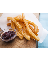 Churros de fromage de brebis et confiture de cerise noire