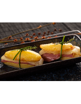 SANDWICH DE POMMES DE TERRE AU JAMBON ET FROMAGE DE BREBIS