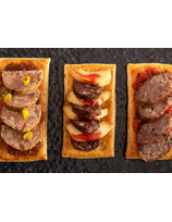TRIOS DE FEUILLETES ANDOUILLE, SAUCISSE CONFITE ET BOUDIN BASQUE