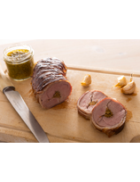 Filet mignon de Kintoa AOP bardée à la ventrèche et fleurs d'ail