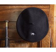 Béret noir Maison Laulhère brodé cochon