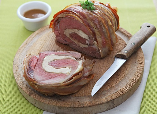 Rôti de veau bardé de ventrèche et fromage de brebis