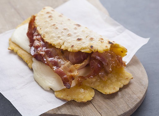 Taloa à la ventrèche et au fromage de brebis