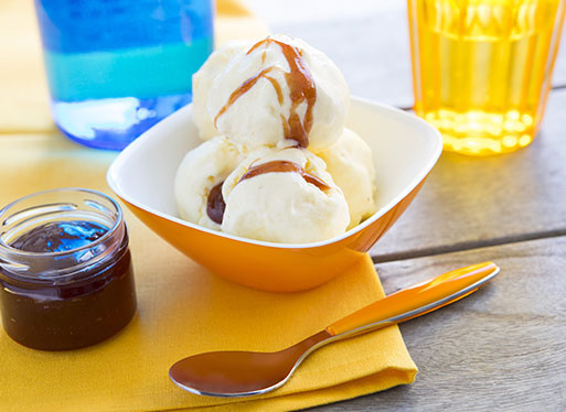 Glace au fromage de brebis et confiture