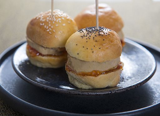 Foie gras de canard mi-cuit en mini burger
