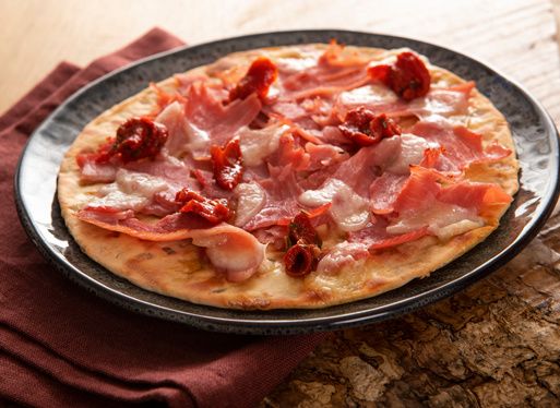 TALOA AU JAMBON, FROMAGE ET TOMATES SECHEES 