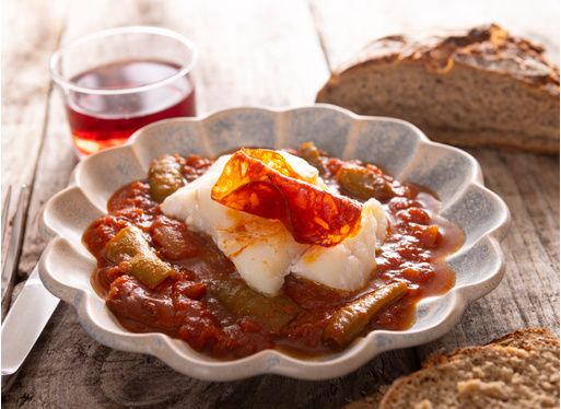 Cabillaud sur lis de piperade et chorizo des Aldudes