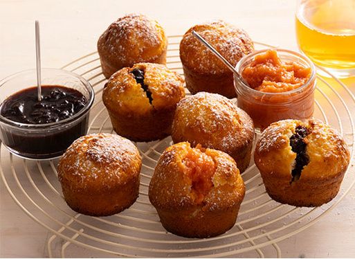 Muffins fourrées à la confiture de cerises